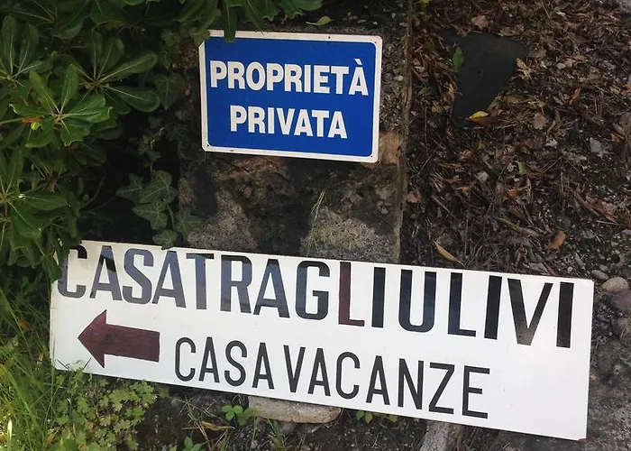 Semesterbostad Casatragliulivi *